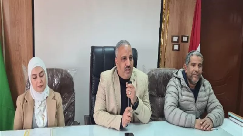 الصبروط يجتمع مع مديرى مراكز الشباب لزيادة المشروعات الاستثمارية