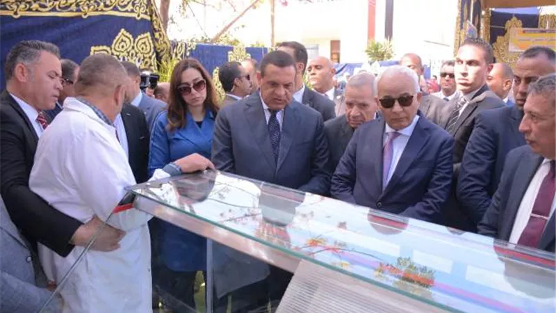 «حجازي وآمنة» يفتتحان معرض التعليم الفني بالبحيرة.. صور