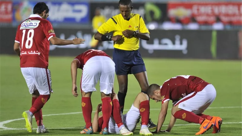 من هو باملاك تيسيما حكم مباراة الأهلي وصن داونز بدوري الأبطال؟
