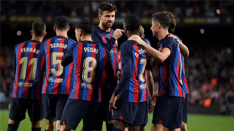 برشلونة يحسم موقفه من استعادة لاعبيه المعارين