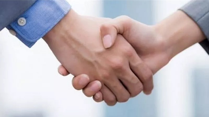 دراسة تكشف علاقة غريبة بين قوة مصافحة اليد و الموت المبكر