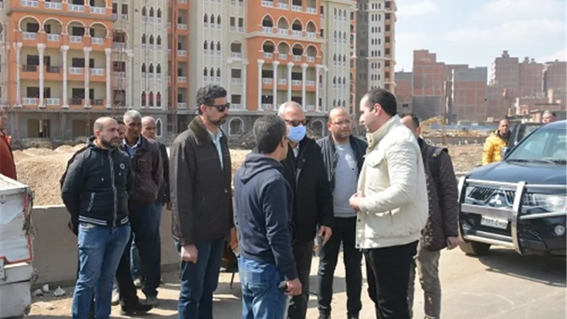 محافظ القليوبية يتابع مستوى النظافة والاشغالات بشبرا الخيمة