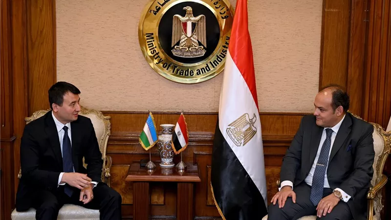 أحمد سمير: 7% زيادة فى حجم التجارة البينية بين مصر وأوزباكستان