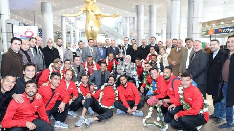 صبحى وغراب وعبدالجواد يستقبلون هوكي الشرقية الفائز ببطولة أفريقيا
