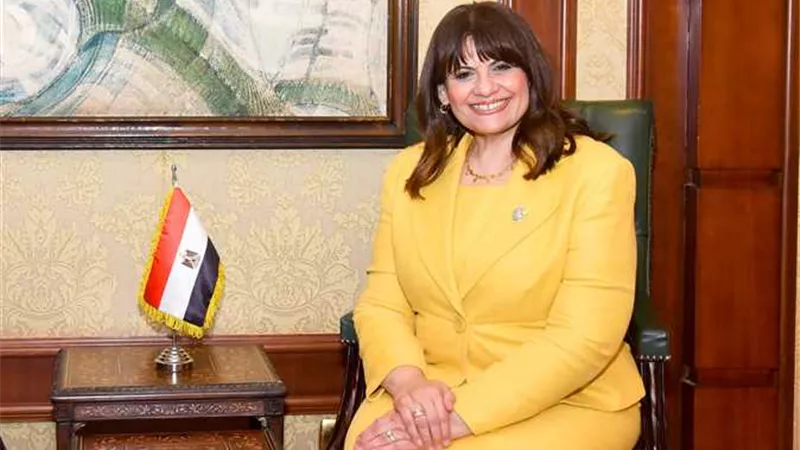 الهجرة: بث فيديوهات مبادرة اتكلم عربى بالمطارات المصرية