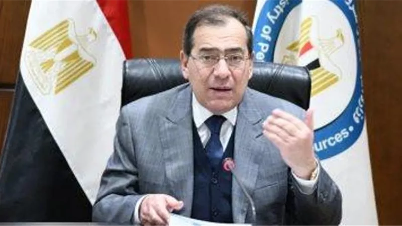 الملا:تحويل السيارات للغاز الطبيعي وفر أكثر من مليون طن وقود سائل