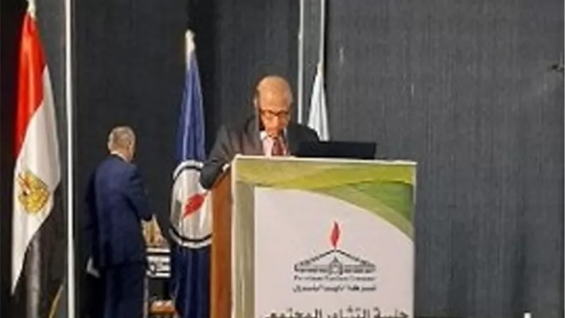 محافظ أسيوط ينيب السكرتير المساعد لحضور جلسة تشاور مجتمعي