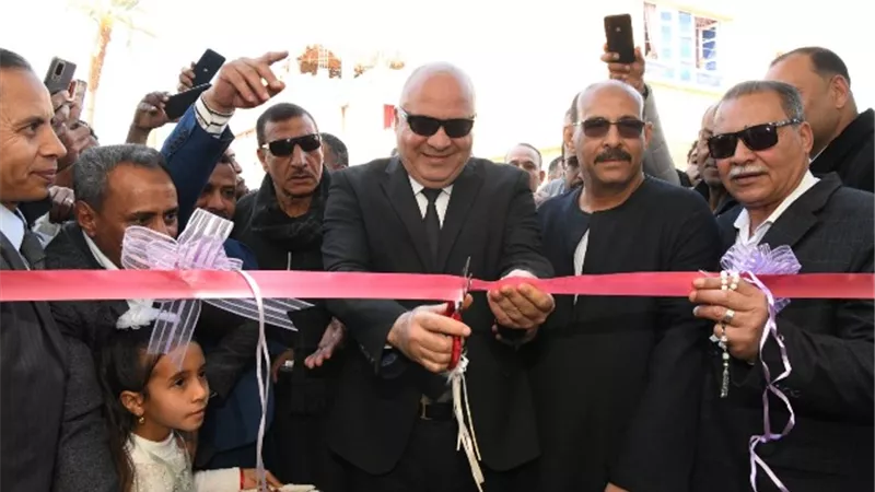 محافظ قنا يطلق إشارة البدء لعدد من مشروعات حياة كريمة بفرشوط