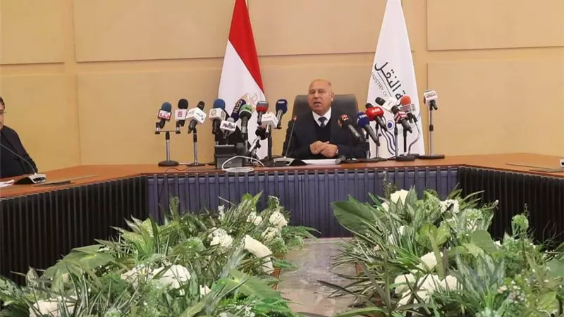 وزيرالنقل يعقد مؤتمرًا صحفيًا مع الموظفين المنتقلين إلى العاصمة