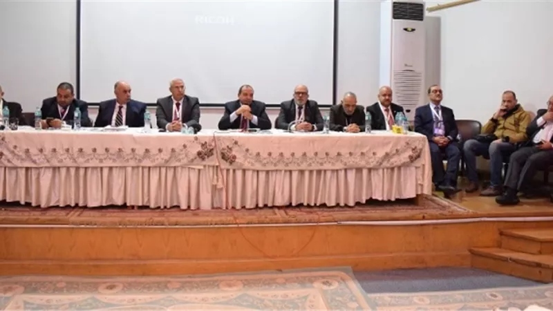 رئيس جامعة بني سويف يشهد فعاليات المؤتمر الأول لطب الطوارئ