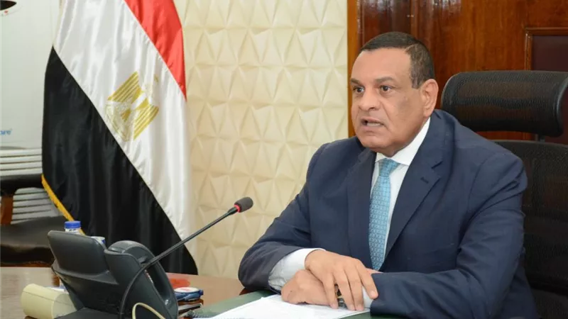 وزير التنمية المحلية يبحث التعاون مع وفد البنك الدولى
