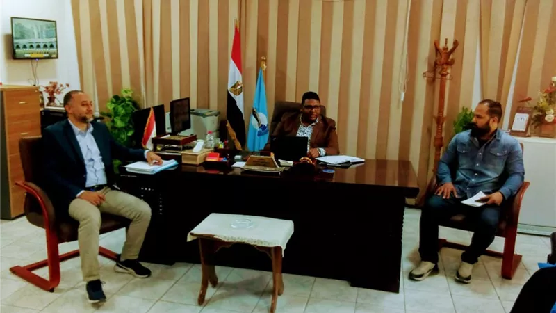 وكيل وزارة صحة البحرالأحمر يناقش خطط الطوارئ و كيفية الاستعداد