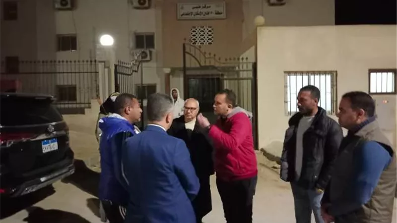 نبأ هام من رئيس جهاز 15 مايو بخصوص الخدمات الصحية بالمدينة.. صور