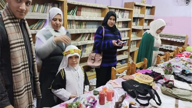 معرض الأعمال اليدوية والحرفية بمركزي شباب 15مايو وبيجام.. صور