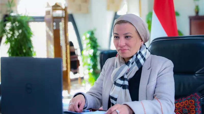وزيرة البيئة تستعرض خطوات مصر لمواجهة آثار تغير المناخ