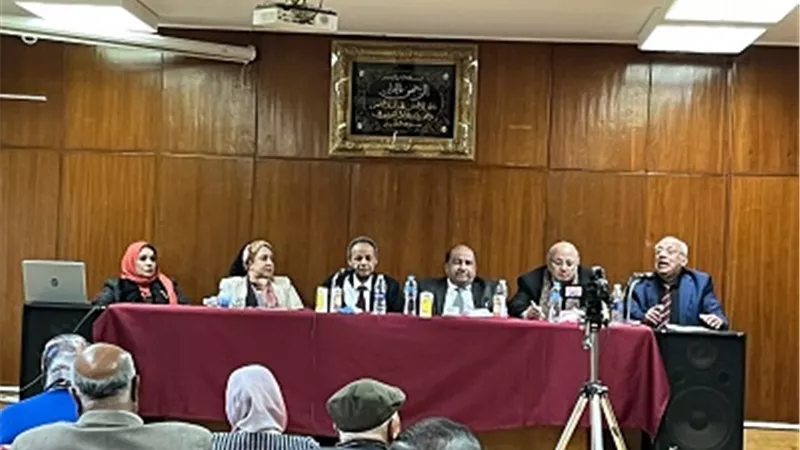 بنات عين شمس تفتتح الملتقي الإلكتروني الثالث حول 