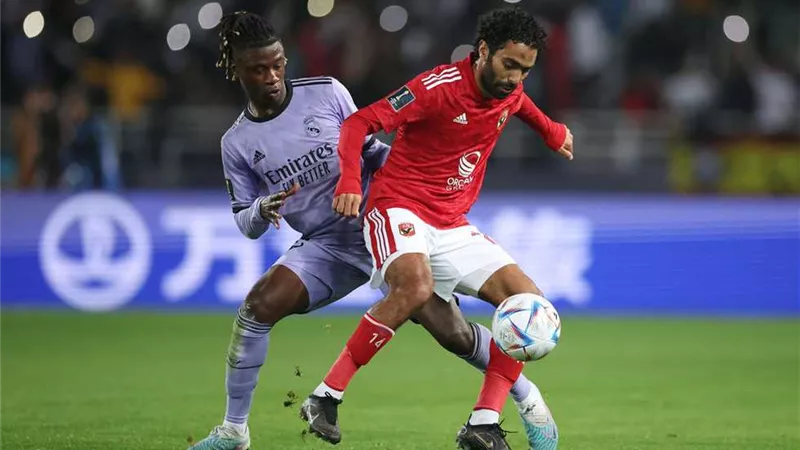 طبيب الأهلي يحسم موقف الشحات من مواجهة صن داونز بدوري الأبطال