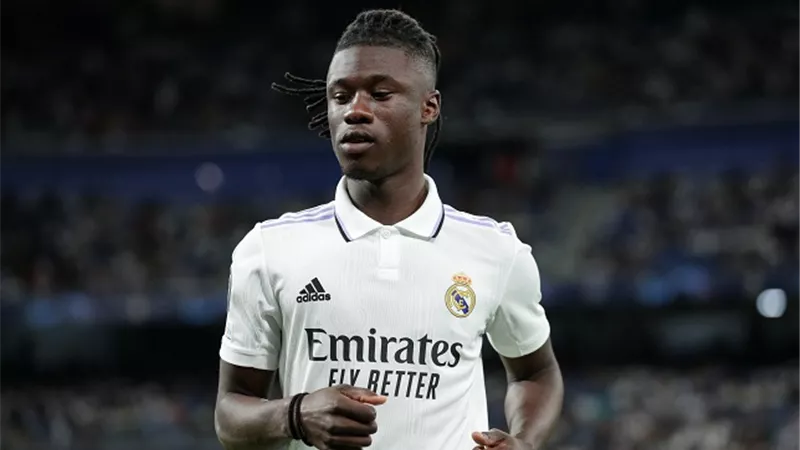 صراع بين نجمى ريال مدريد وبرشلونة على جائزة لاعب الشهر بالليجا
