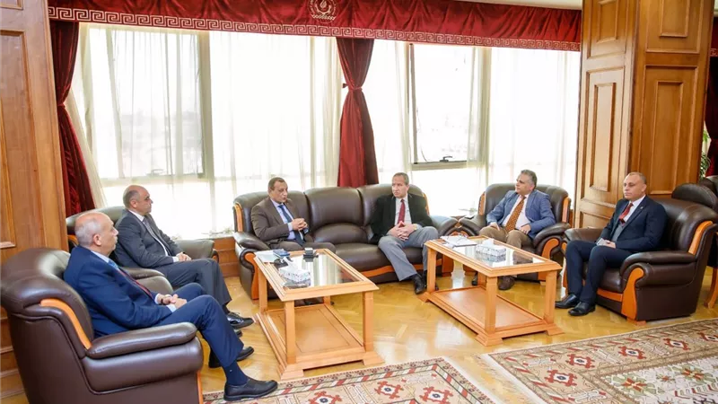 جامعة السويس وموانئ البحر الأحمر تبحثان إنشاء قسم للهندسة البحرية