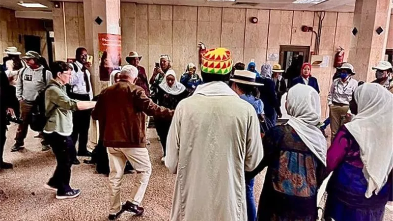 ٦ آلاف سائح وصلوا مطار أبو سمبل لمشاهدة تعامد الشمس