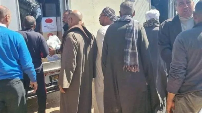 سلع غذائيةبأسعار مخفضة من مستقبل وطن لاهالي قنا