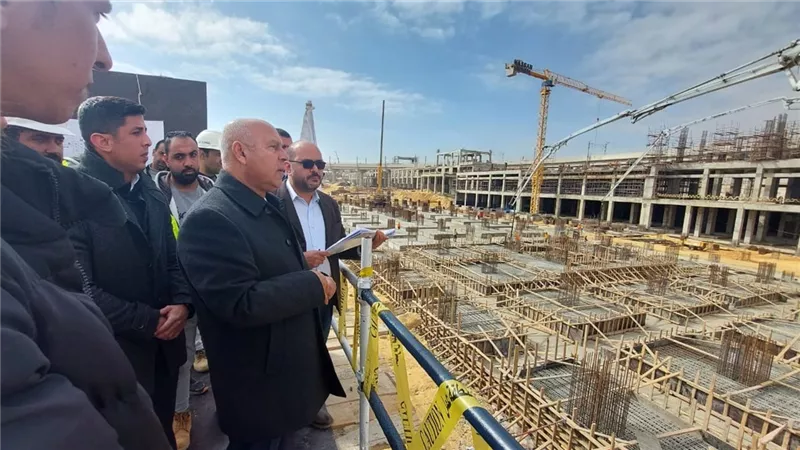 الوزيريتابع تنفيذ المرحلة الثالثة من مشروع القطارالكهربائى الخفيف