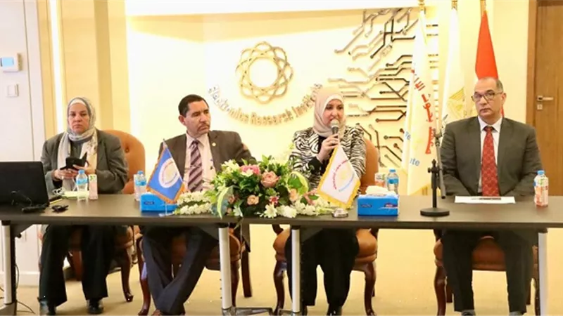 بحوث الإلكترونيات يوقع عقود عشرة مشروعات بحثية تطبيقية