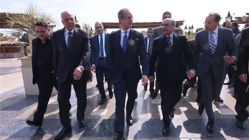 وزيرا العدل والاتصالات يفتتحان 3 فروع توثيق مميزة