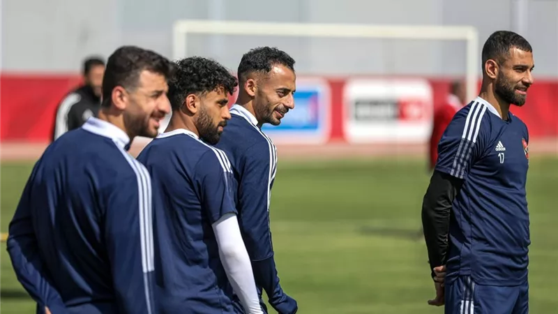 السولية يشارك في تدريبات الاهلى الجماعية استعدادا لـ