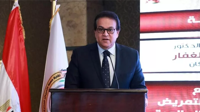 وزير الصحة يؤكد على الدور المحوري لمهنتي التمريض والقبالة