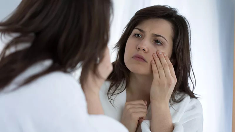 نصائح هامة للتخلص من علامات الإجهاد على البشرة وعودتها لحيويتها