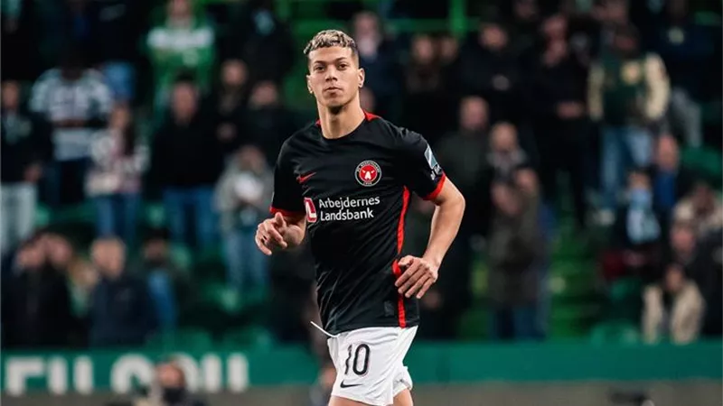 سبورتنج لشبونة يتقدم بالهدف الثانى أمام ميتيلاند بالدورى الأوروبى