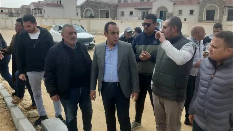 بيان هام من رئيس جهاز الشروق بخصوص إنشاء طريق جديد بالمدينة.. صور