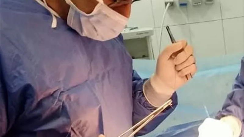 استئصال ورم مختنق بالبطن وكيس دموي بعنق الرحم لسيدة بالسويس