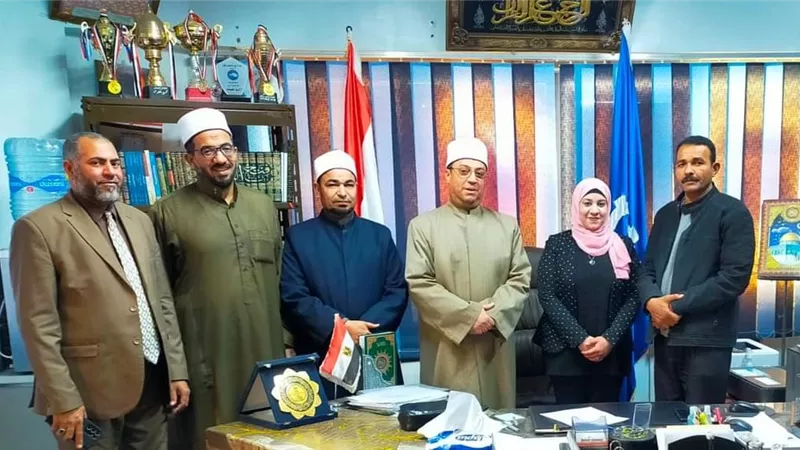 أوقاف السويس تستقبل مسئولي وحدة السكان