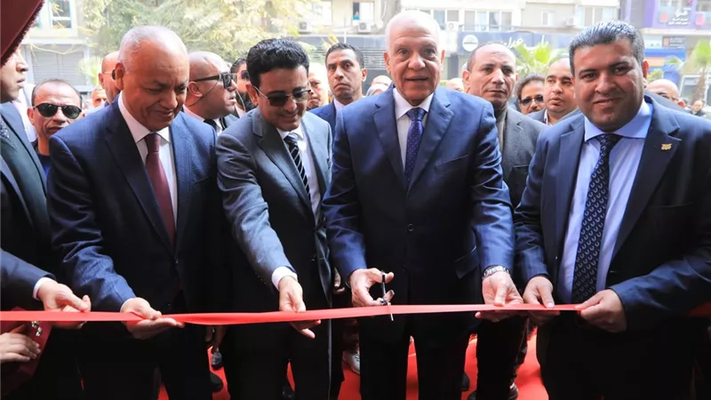 محافظ الجيزة وسفير اليمن يفتتحان معرض اهلا رمضان بالدقى