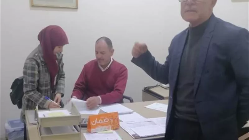 القوى العاملة: تسليم عقود عمل لذوى همم بشمال سيناء