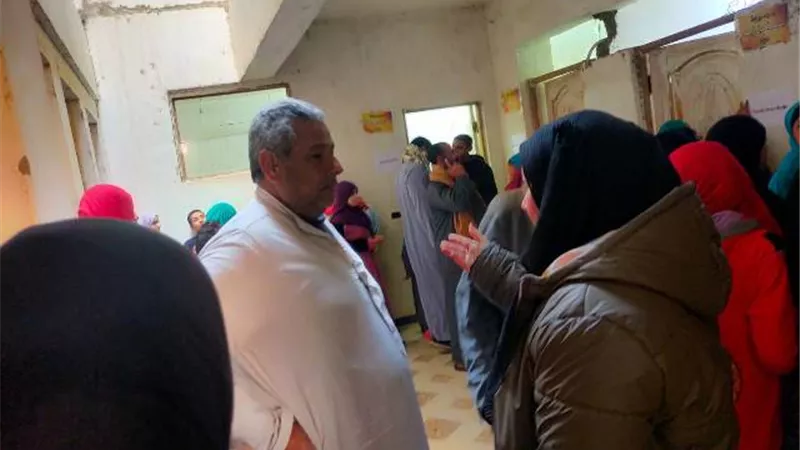 الكشف على 900 مواطن فى قافلة طبية مجانية لـحماة الوطن ببني سويف