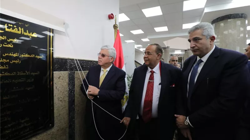 وزير التعليم العالى يفتتح مبنى كلية الطب بجامعة الأقصر