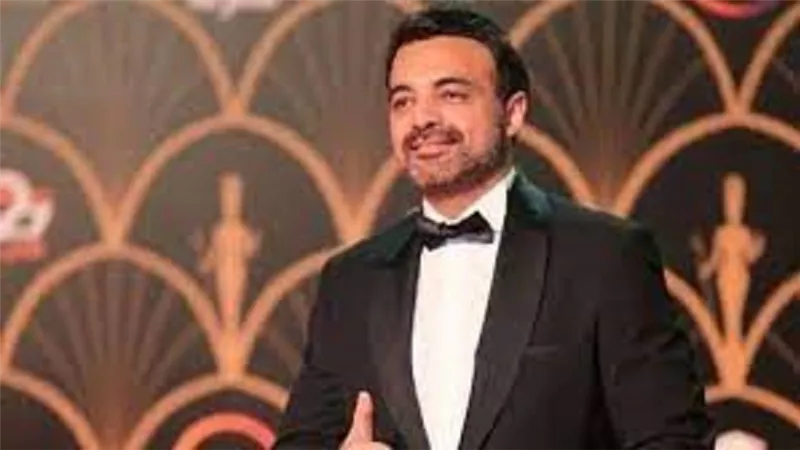 المؤلف عمرو محمود ياسين يدعم أشرف زكى للاستمرار بمقعد النقيب