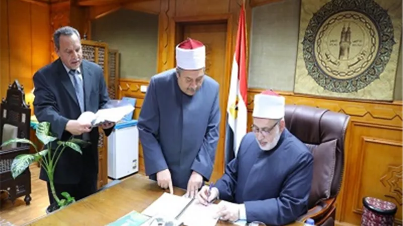 وكيل الأزهر يعتمد نتيجة الفصل الدراسي الأول لطلاب الأزهر بالخارج