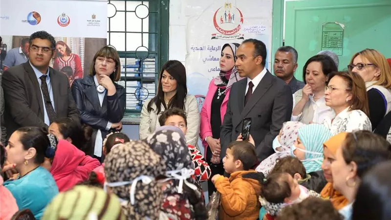 وزيرة التعاون الدولى تتفقد وحدة الرعاية الصحية بقرية صفط الشرقية