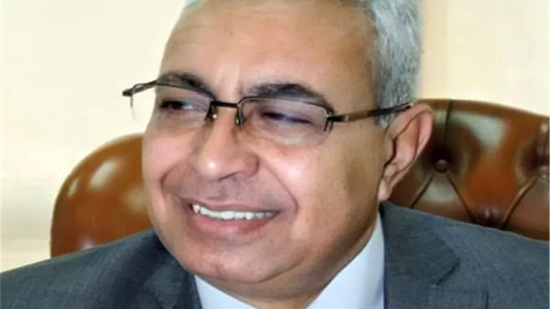 وزيرة الثقافة تنعى الشاعر سعد عبد الرحمن