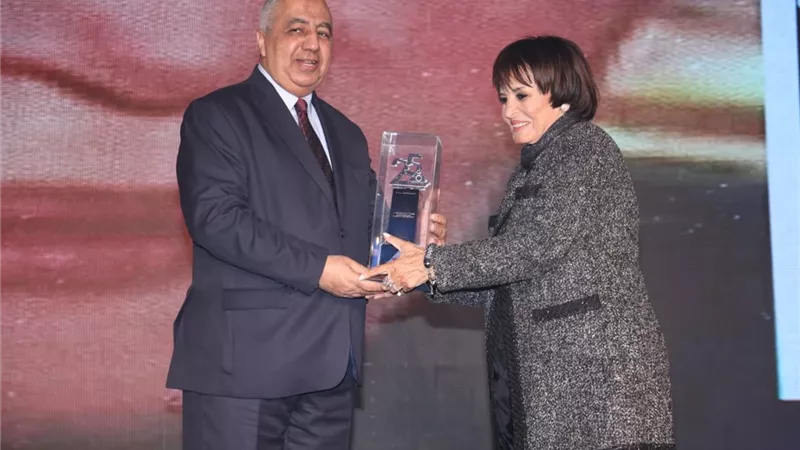 في حفل اليوبيل الفضي.. تكريم سميرة وإلهام ولطفي ورؤساء مدينة الانتاج السابقين