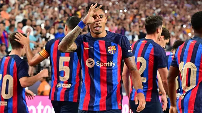 فرصة ذهبية لبرشلونة الليلة أمام ألميريا فى الدوري الإسباني
