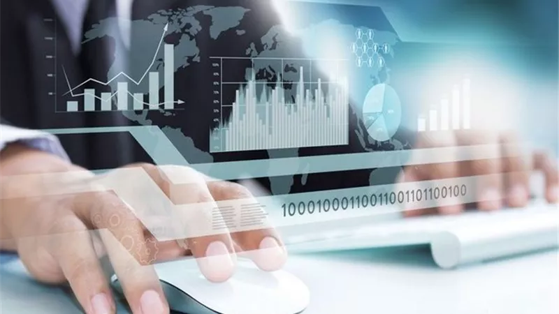 طلعت يناقش أبرز التحديات والمتطلبات لتحقيق تحول رقمى مستدام