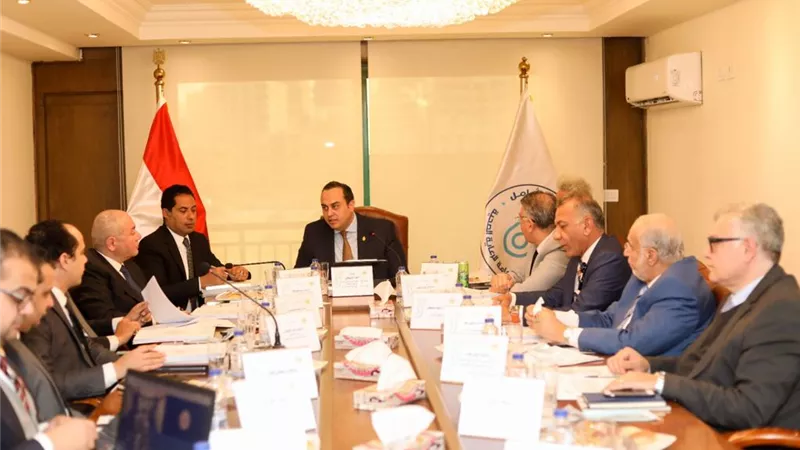 فحص المقبلين على الزواج من خلال مراكز طب الأسرة والمستشفيات بمحافظات التأمين الصحي الشامل