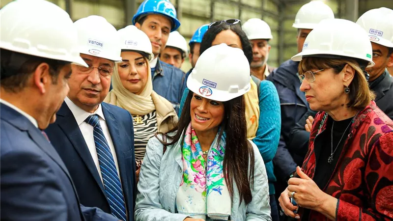 المشاط تتابع نتائج الطاقة الشمسية في التسخين الصناعي