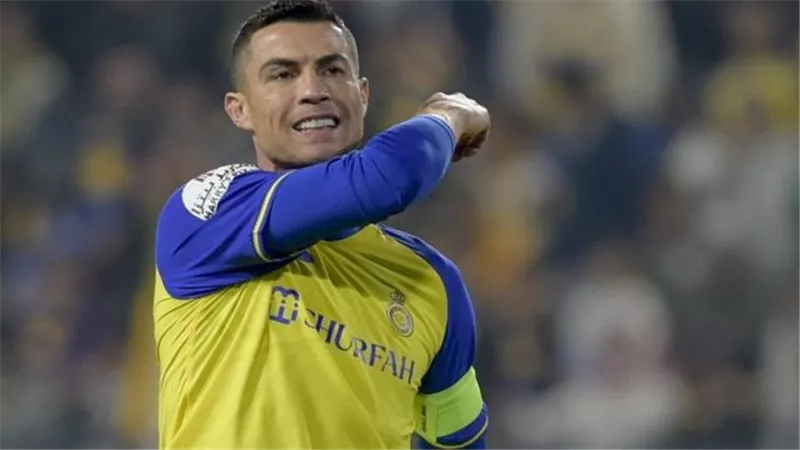 النصر السعودي يستغل رونالدو للتعاقد مع نجم يوفنتوس