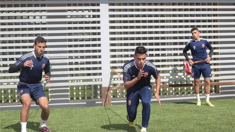 الأهلي يستعيد ثنائي المنتخب لمواجهة الداخلية